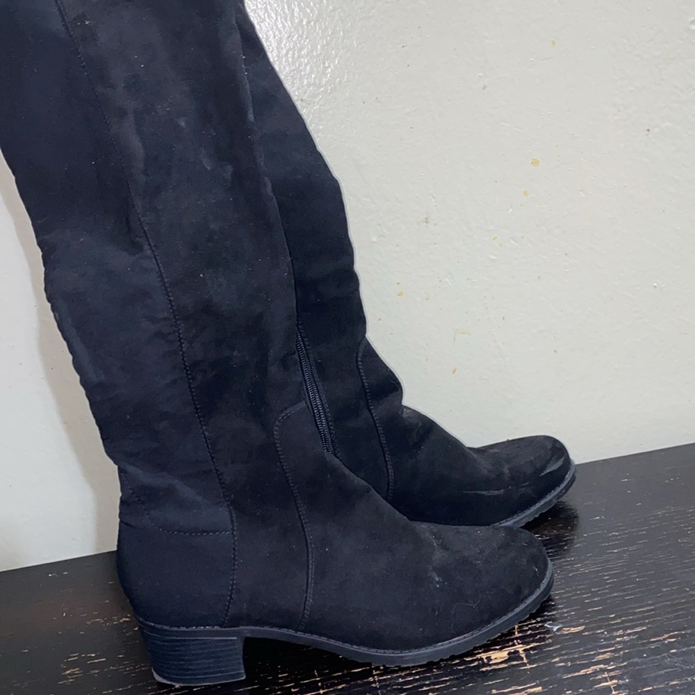 Boots - Picture 2 of 4